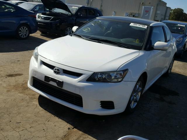 JTKJF5C71B3021670 - 2011 TOYOTA SCION TC WHITE photo 2