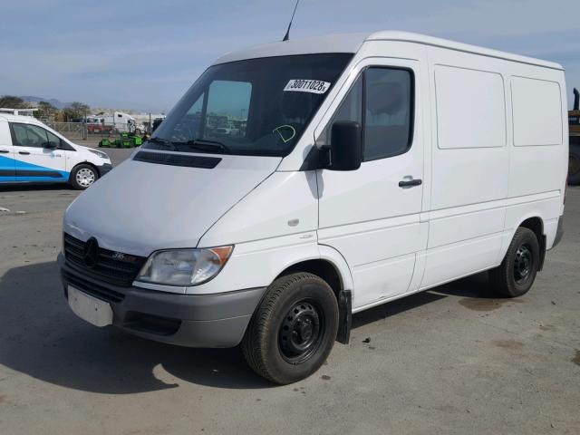 WD2PD144845661434 - 2004 DODGE SPRINTER WHITE photo 2