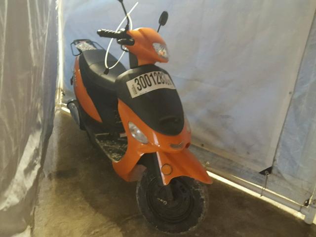 L9NTEACB9E1176632 - 2014 TAIO SCOOTER ORANGE photo 1