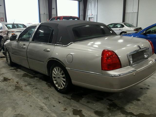 1LNHM81W95Y620763 - 2005 LINCOLN TOWN CAR S SILVER photo 3