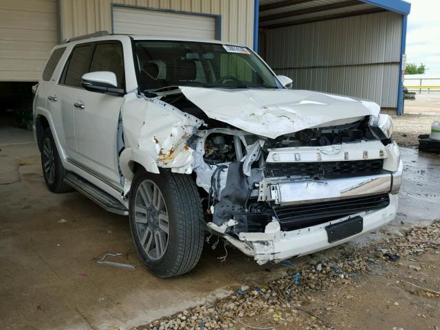 JTEZU5JR9H5163312 - 2017 TOYOTA 4RUNNER SR WHITE photo 1