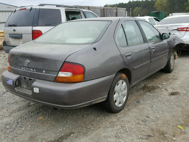 1N4DL01D8WC131670 - 1998 NISSAN ALTIMA XE BROWN photo 4