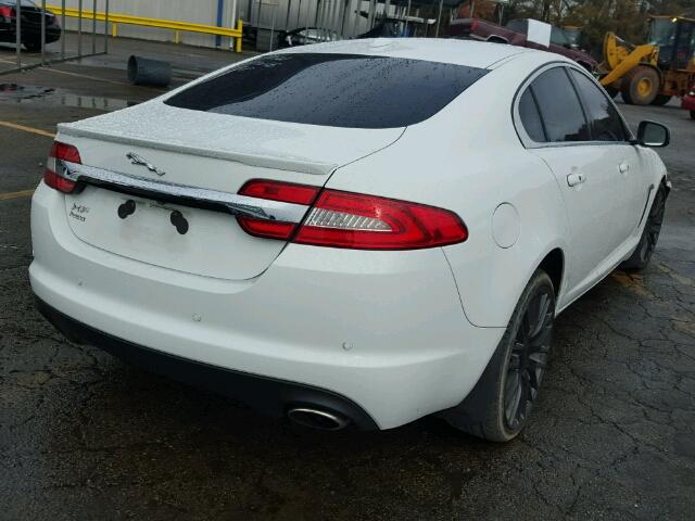 SAJWA0FB0CLS41321 - 2012 JAGUAR XF WHITE photo 4