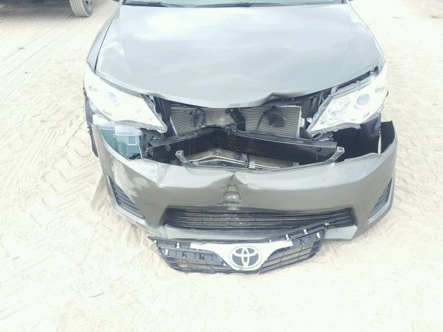 4T1BF1FKXDU677511 - 2013 TOYOTA CAMRY L GREEN photo 9