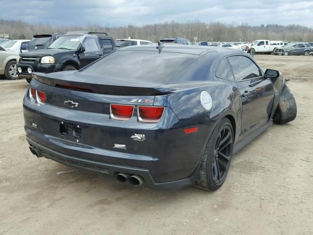 2G1FL1EP1D9807032 - 2013 CHEVROLET CAMARO ZL1 蓝色 照片 4