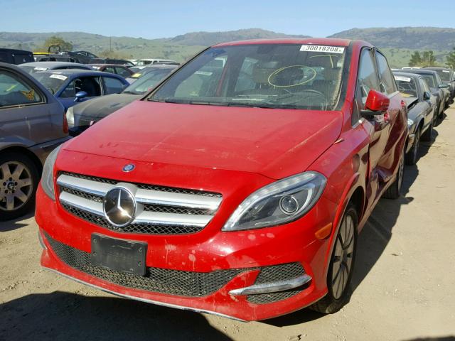 WDDVP9AB6EJ004082 - 2014 MERCEDES-BENZ B ELECTRIC RED photo 2