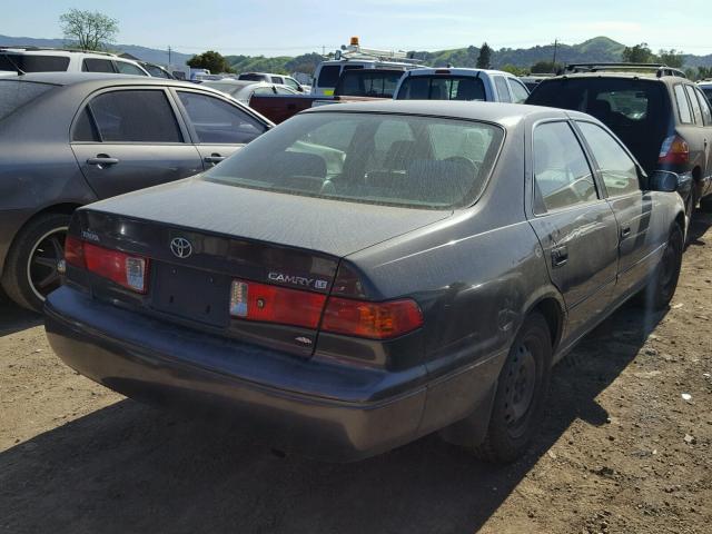 JT2BG22KXY0530494 - 2000 TOYOTA CAMRY CE GRAY photo 4