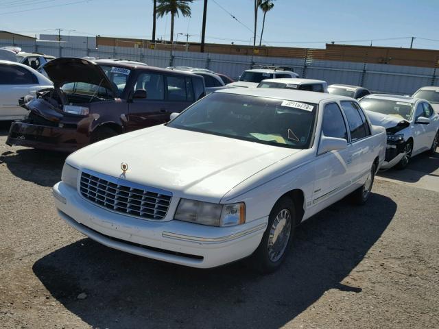 1G6KD54Y0XU784048 - 1999 CADILLAC DEVILLE WHITE photo 2