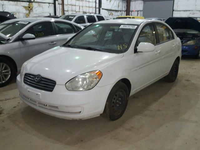 KMHCN46C58U211007 - 2008 HYUNDAI ACCENT GLS WHITE photo 2