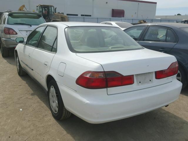 JHMCG6657XC012006 - 1999 HONDA ACCORD LX WHITE photo 3