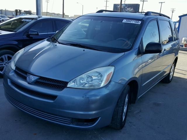 5TDZA23C55S310073 - 2005 TOYOTA SIENNA CE BLUE photo 2