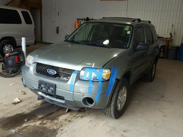 1FMCU94176KB19133 - 2006 FORD ESCAPE LIM GREEN photo 2