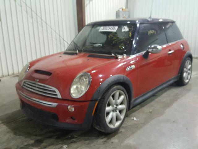 WMWRE33566TL16914 - 2006 MINI COOPER S RED photo 2