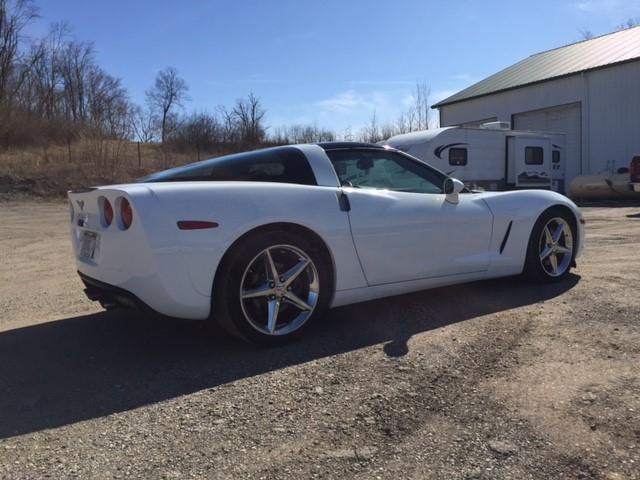 1G1YG2DW6C5102475 - 2012 CHEVROLET CORVETTE WHITE photo 4