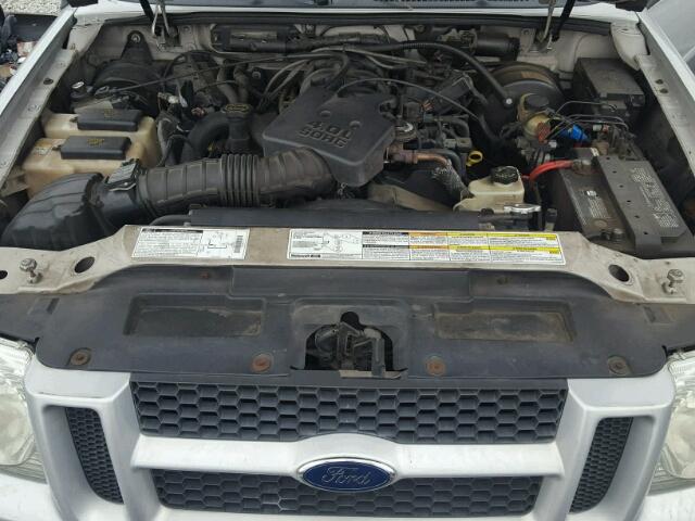 1FMYU70E62UC22206 - 2002 FORD EXPLORER S SILVER photo 7