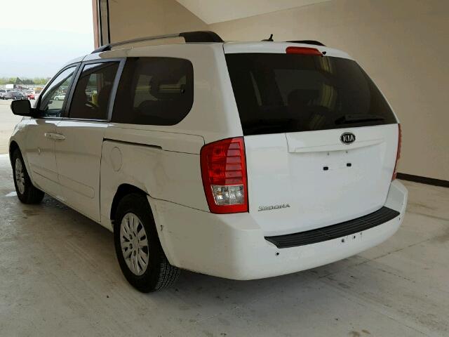 KNDMG4C77C6418697 - 2012 KIA SEDONA LX WHITE photo 3