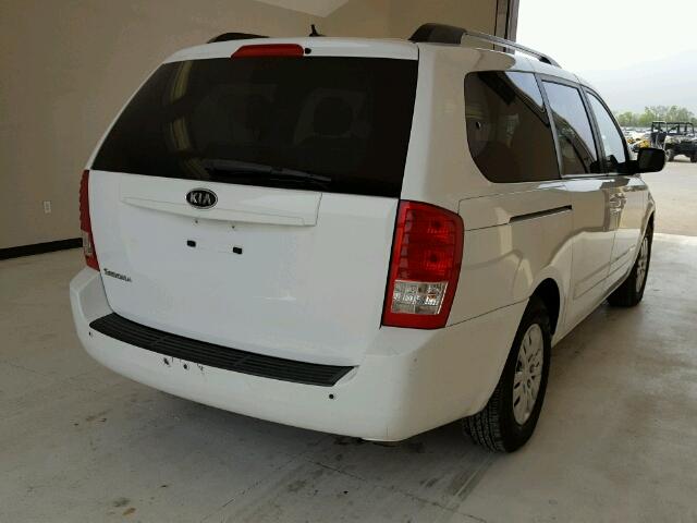 KNDMG4C77C6418697 - 2012 KIA SEDONA LX WHITE photo 4