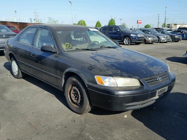 JT2BG22K2V0029403 - 1997 TOYOTA CAMRY LE BLACK photo 1