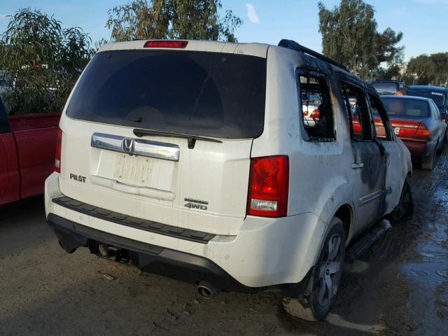 5FNYF4H94FB014151 - 2015 HONDA PILOT TOUR WHITE photo 4