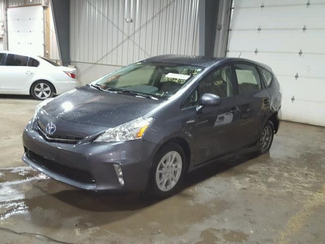 JTDZN3EU8D3202367 - 2013 TOYOTA PRIUS V GRAY photo 2