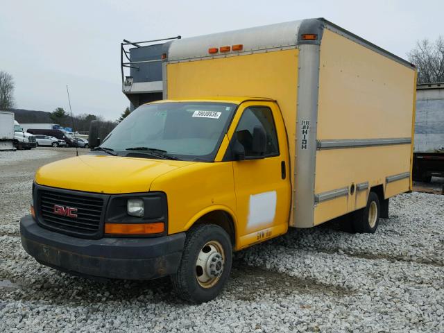 1GDHG31U461903140 - 2006 GMC SAVANA CUT YELLOW photo 2