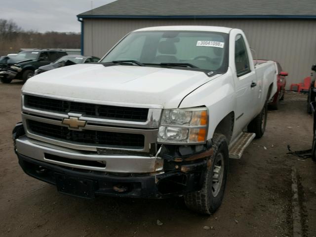 1GBHK34K98E214952 - 2008 CHEVROLET SILVERADO WHITE photo 2