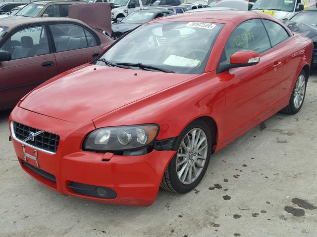 YV1MC67249J072629 - 2009 VOLVO C70 T5 RED photo 2