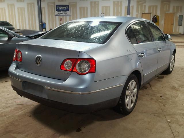 WVWJK73C68E048033 - 2008 VOLKSWAGEN PASSAT TUR BLUE photo 4