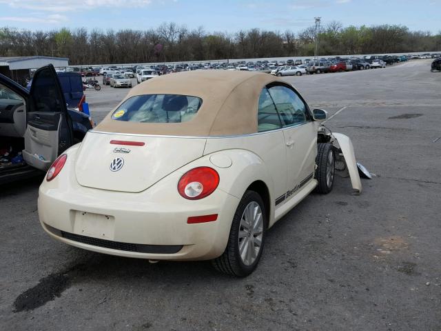 3VWRF31Y28M411367 - 2008 VOLKSWAGEN NEW BEETLE 奶油色 照片 4