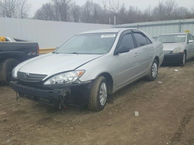 4T1BE32K65U579596 - 2005 TOYOTA CAMRY LE SILVER photo 2