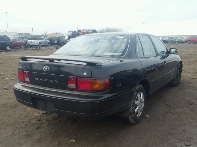 4T1BG12K0TU737720 - 1996 TOYOTA CAMRY DX BLACK photo 4