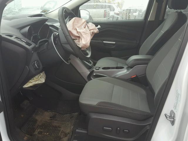 1FMCU9GX7FUA16671 - 2015 FORD ESCAPE SE WHITE photo 5