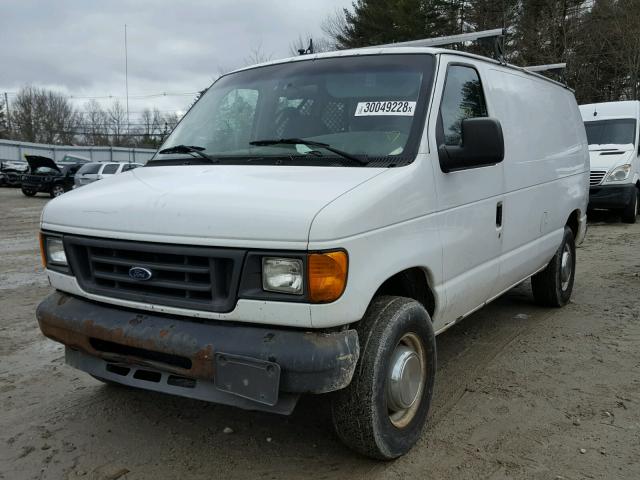 1FTNE24W35HA27820 - 2005 FORD ECONOLINE WHITE photo 2