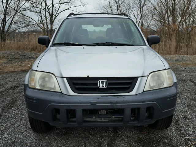 JHLRD2845YC002063 - 2000 HONDA CR-V LX SILVER photo 9