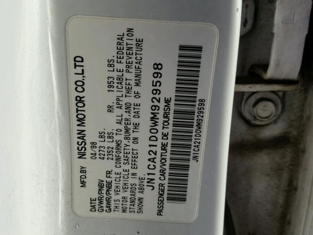 JN1CA21D0WM929598 - 1998 NISSAN MAXIMA GLE WHITE photo 10