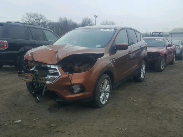 1FMCU0GD5HUA29388 - 2017 FORD ESCAPE SE BROWN photo 2