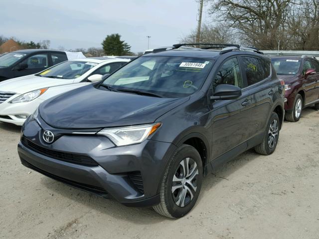 JTMBFREV6GJ085723 - 2016 TOYOTA RAV4 LE GRAY photo 2