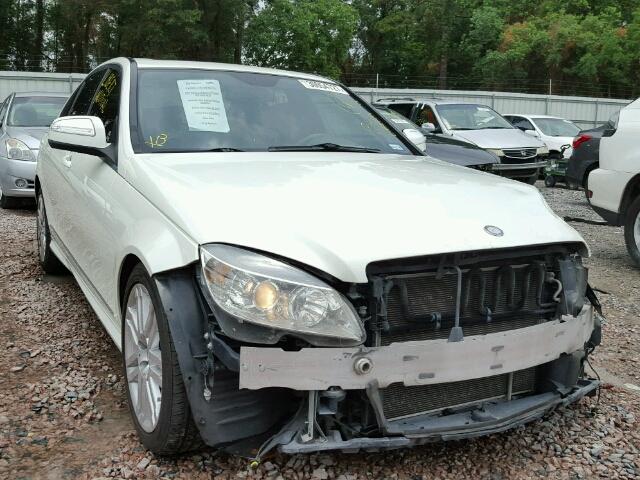 WDDGF54X98F103613 - 2008 MERCEDES-BENZ C WHITE photo 1