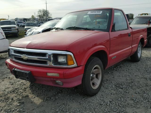 1GCCS1442T8211040 - 1996 CHEVROLET S TRUCK S1 RED photo 2