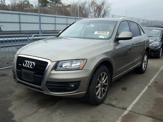 WA1KK78R29A048101 - 2009 AUDI Q5 3.2 BROWN photo 2