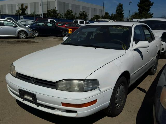 4T1SK12E9NU151223 - 1992 TOYOTA CAMRY LE WHITE photo 2