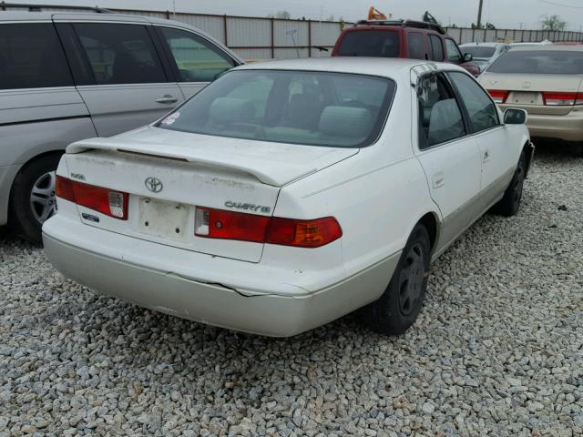 4T1BG22K3YU760826 - 2000 TOYOTA CAMRY CE WHITE photo 4