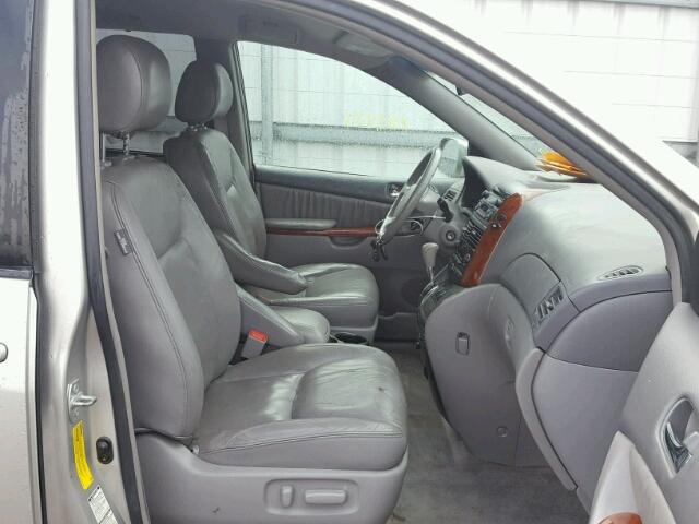 5TDBA22C05S032654 - 2005 TOYOTA SIENNA XLE GRAY photo 5