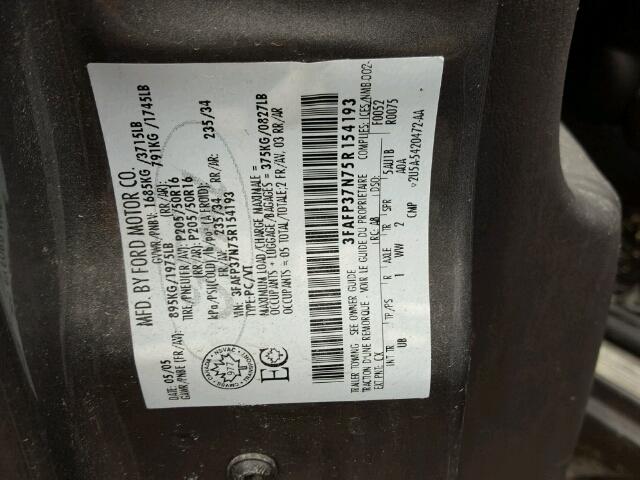 3FAFP37N75R154193 - 2005 FORD FOCUS ZX5 GRAY photo 10