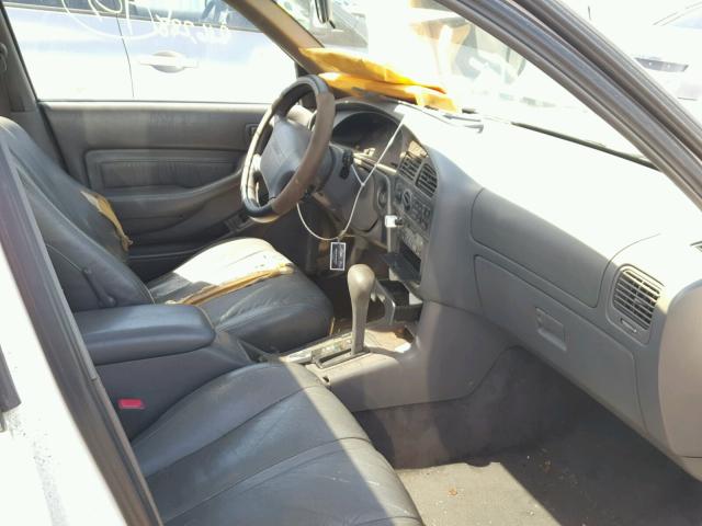 JT2GK13E0R0040249 - 1994 TOYOTA CAMRY XLE WHITE photo 5