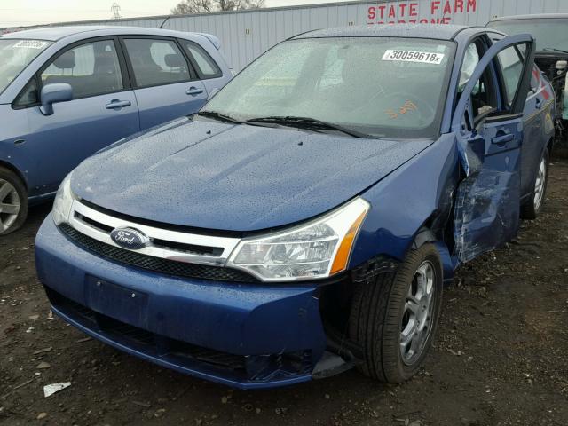 1FAHP35N18W189874 - 2008 FORD FOCUS SE BLUE photo 2