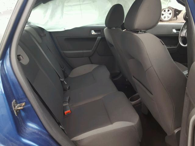 1FAHP35N18W189874 - 2008 FORD FOCUS SE BLUE photo 6