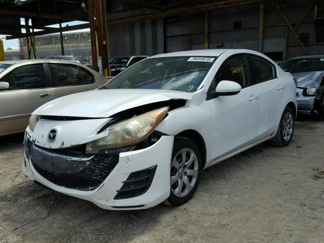 JM1BL1SF7A1197722 - 2010 MAZDA 3 I WHITE photo 2