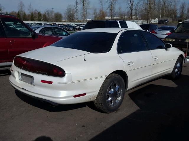 1G3GR62C5W4115239 - 1998 OLDSMOBILE AURORA WHITE photo 4