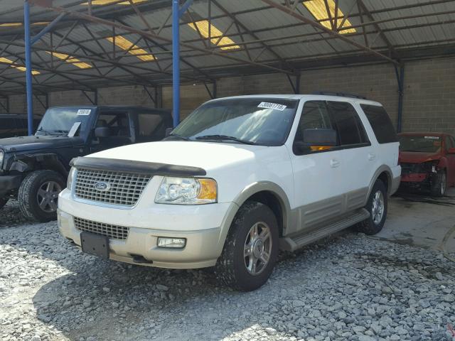 1FMFU18516LA11452 - 2006 FORD EXPEDITION WHITE photo 2